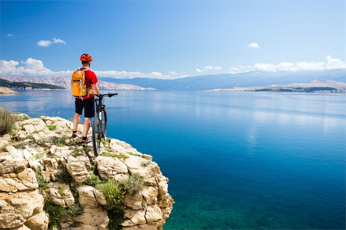 Meer und Berge mit dem E-Bike im Herbst | Kroatien 